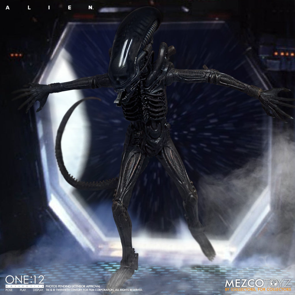 Mezco-Alien